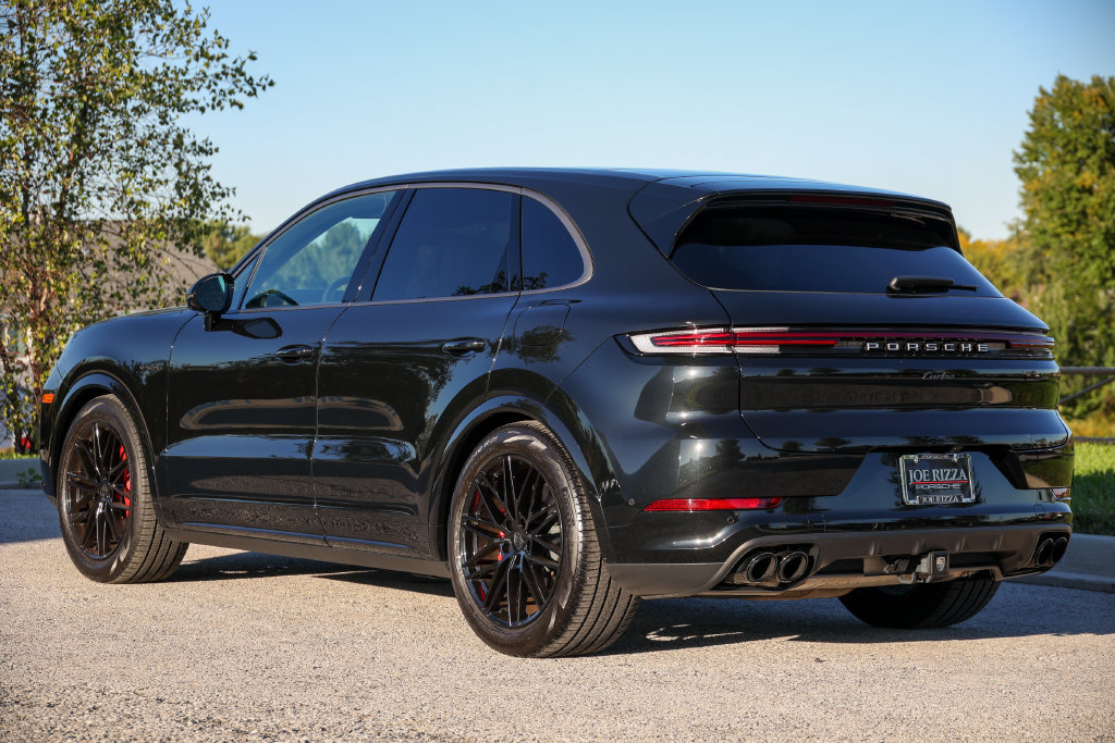 Certified 2025 Porsche Cayenne Turbo AWD/4WD image 3