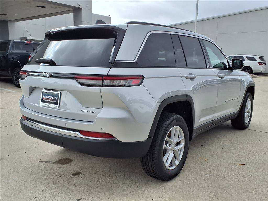 New 2025 Jeep Grand Cherokee Laredo X image 4