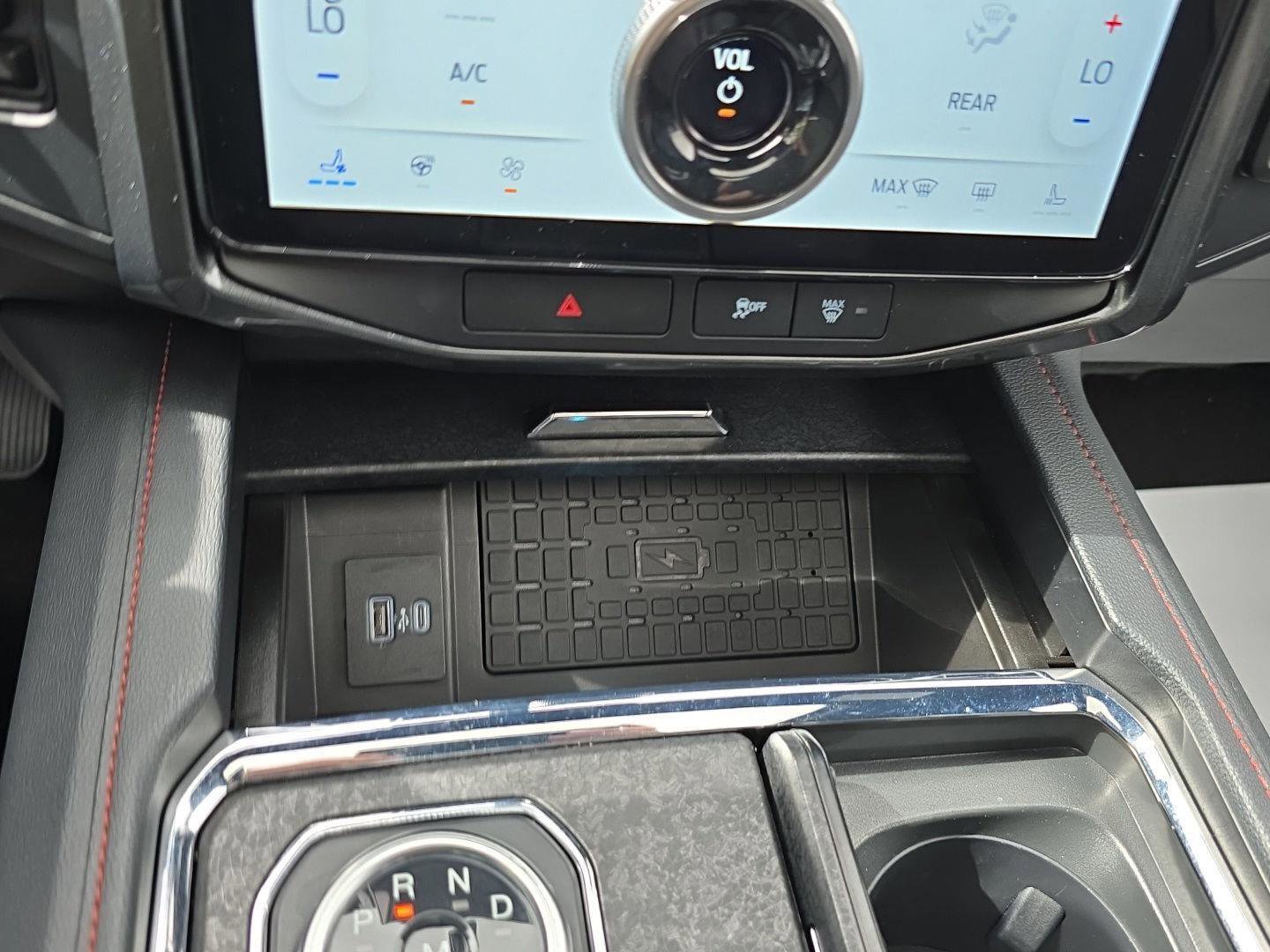 Used 2023 Ford Expedition Limited image 23