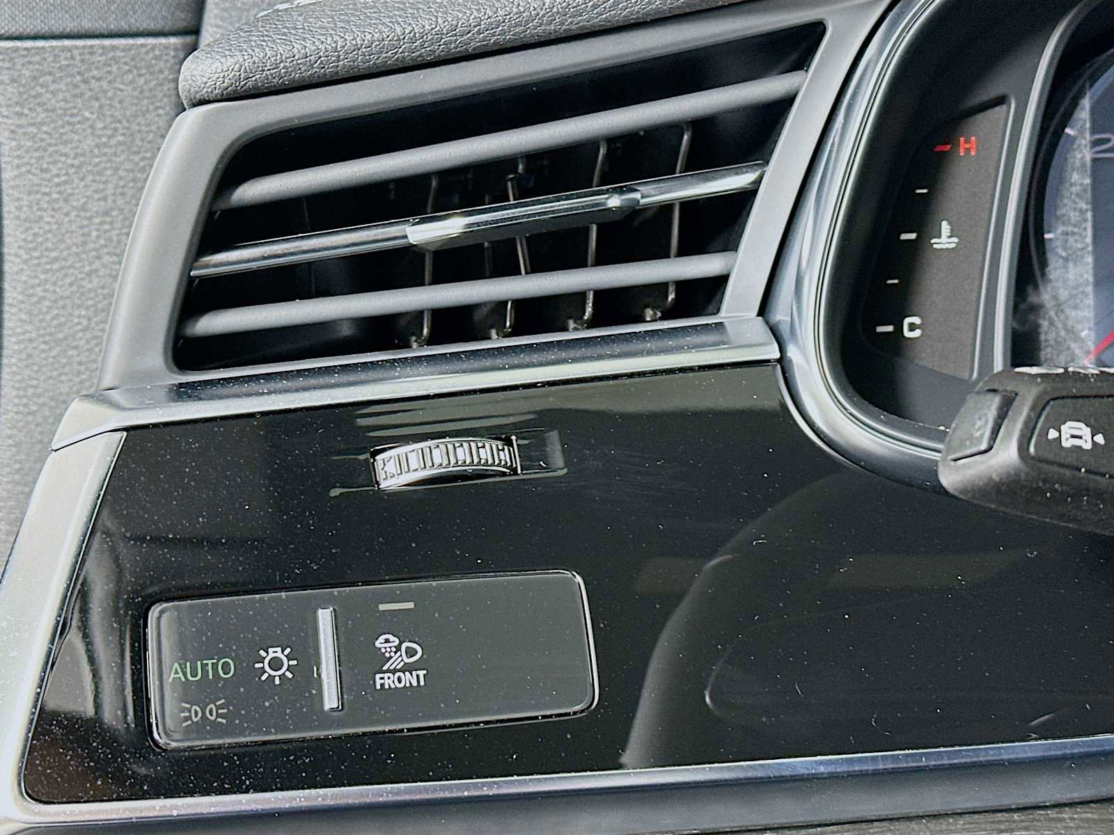 New 2026 Audi Q8 Premium Plus image 10