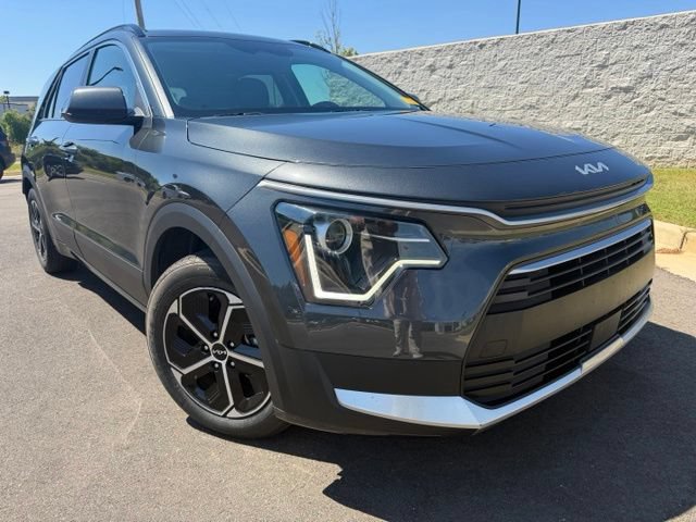 Used 2023 Kia Niro EX FWD video 2