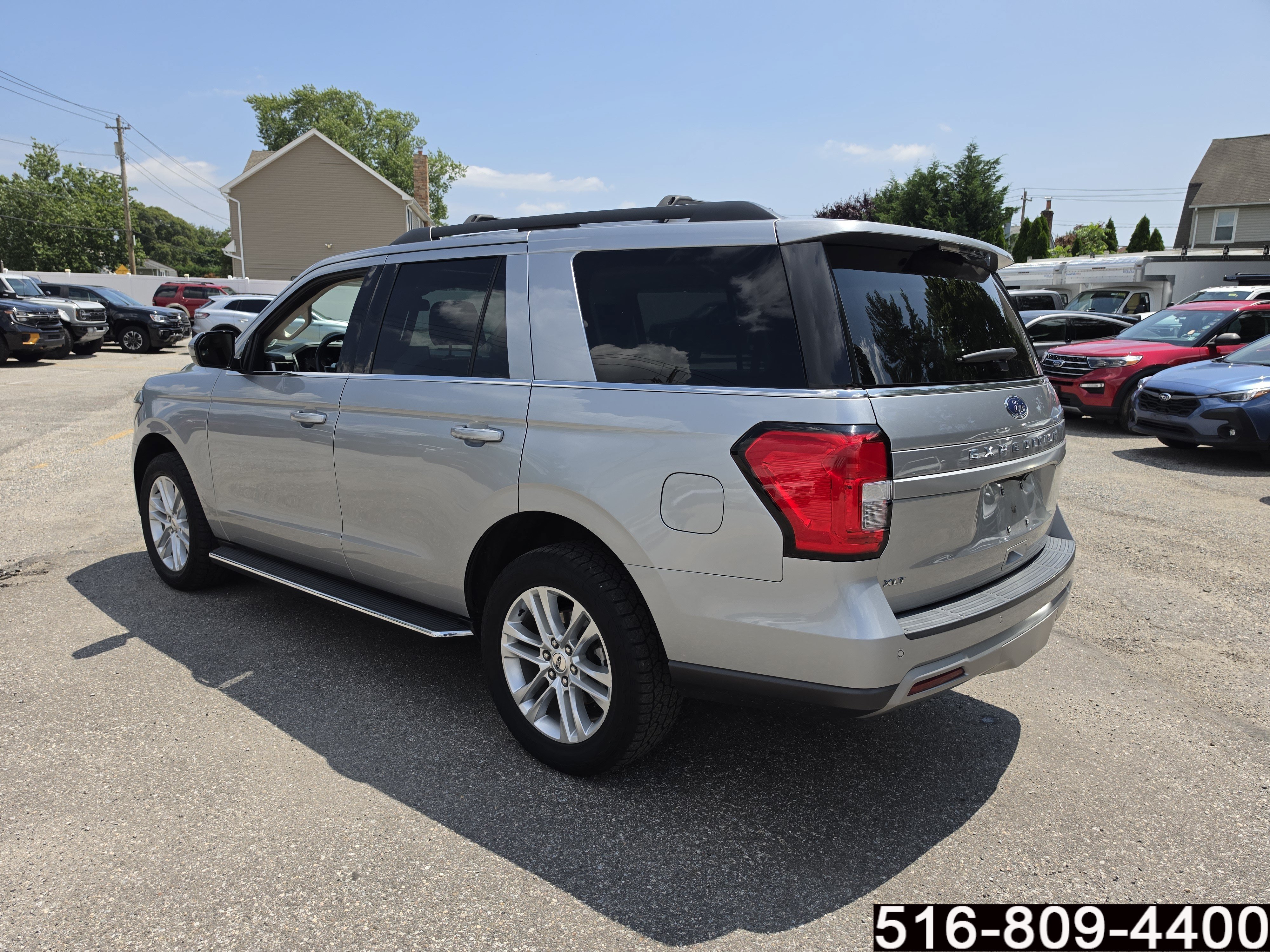 Used 2023 Ford Expedition XLT AWD/4WD image 7