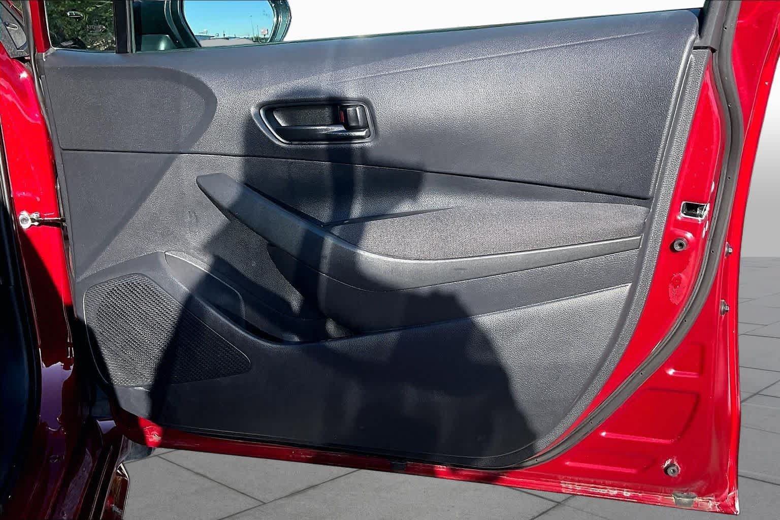 Used 2026 Toyota Corolla LE FWD image 22