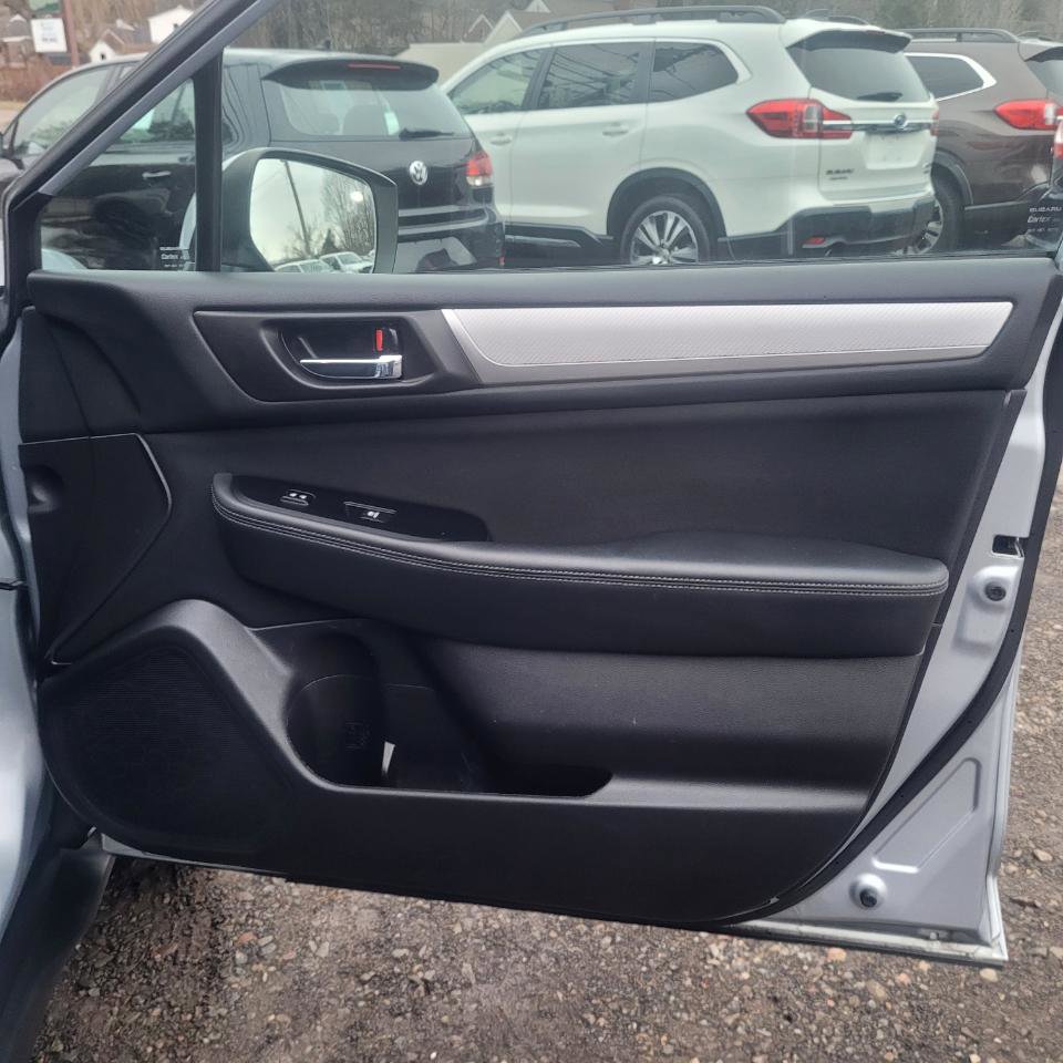 Used 2016 Subaru Outback 2.5i Premium image 23