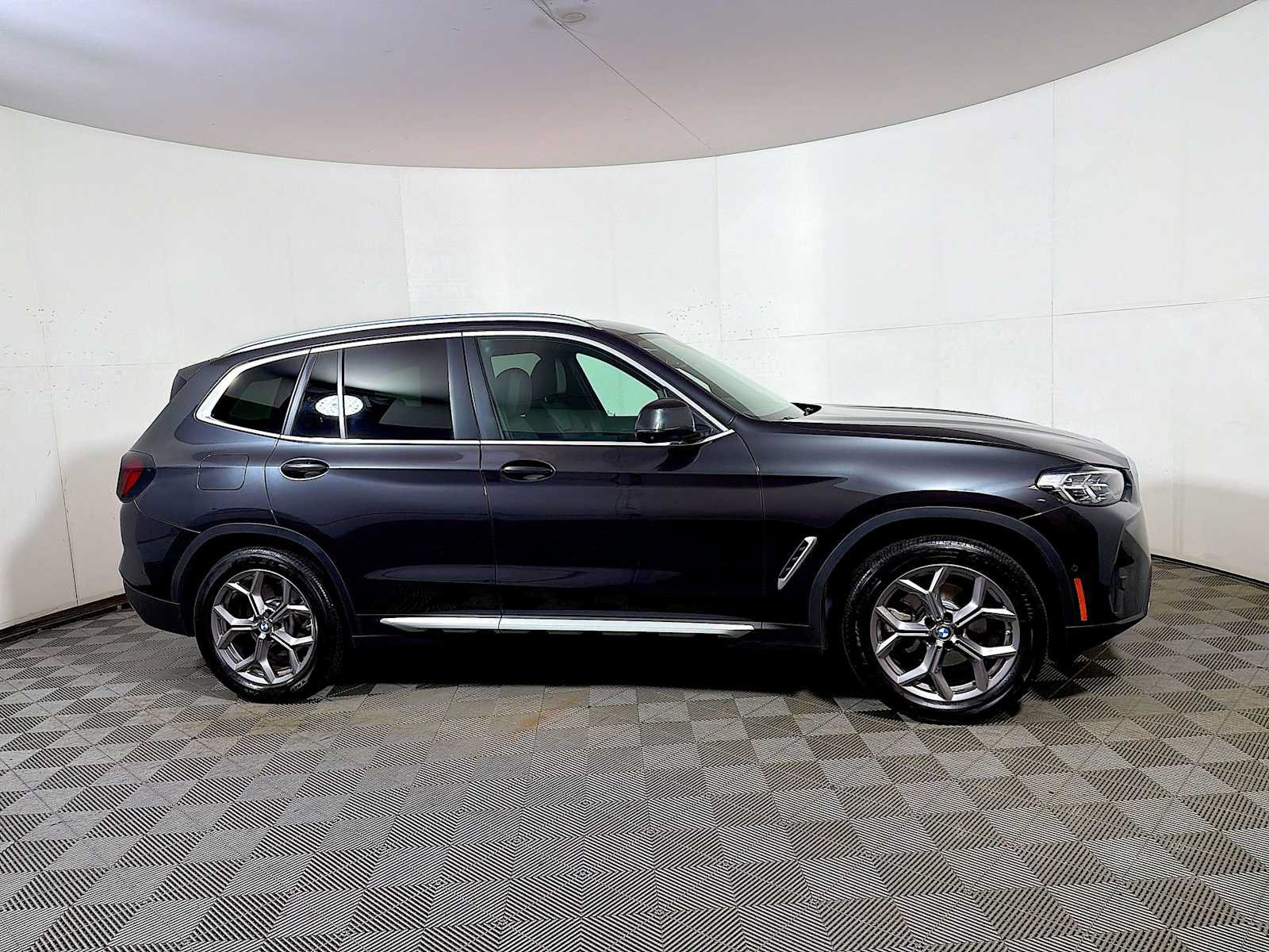 Certified 2024 BMW X3 xDrive30i w/ Convenience Package AWD/4WD image 7