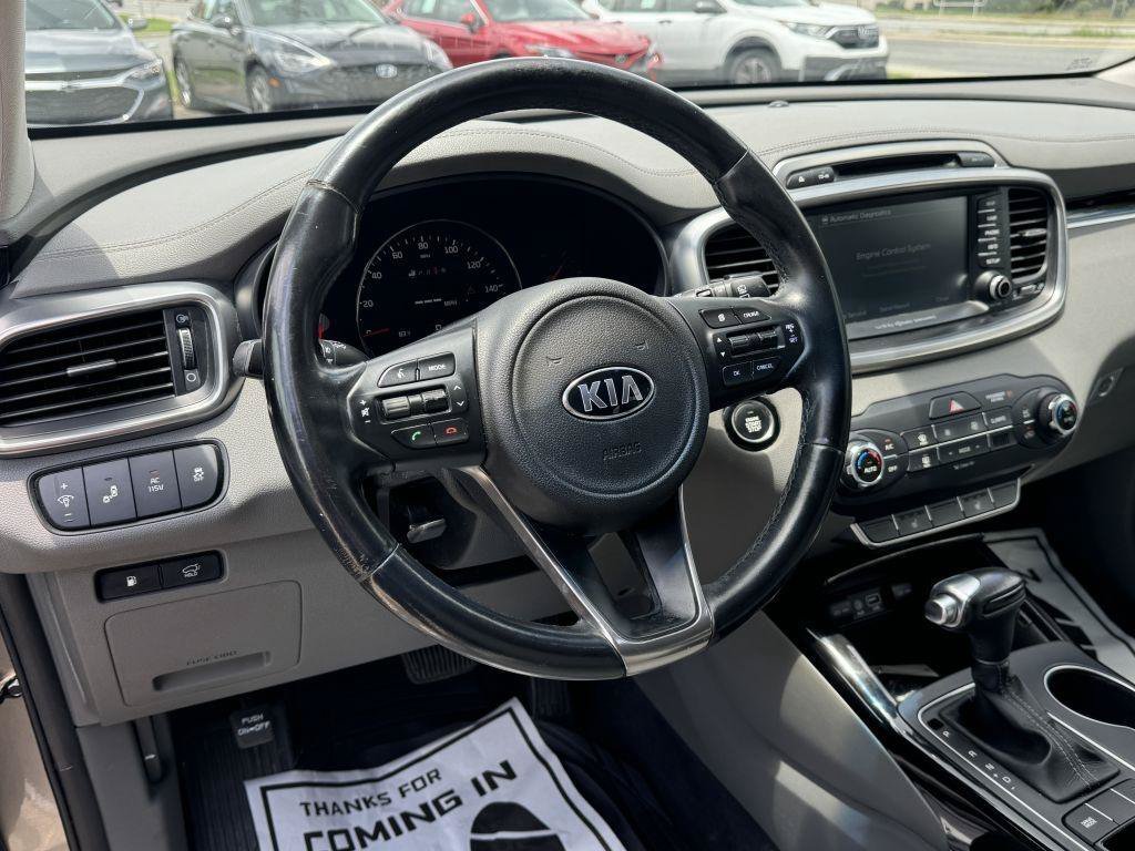 Used 2018 Kia Sorento SX FWD image 17