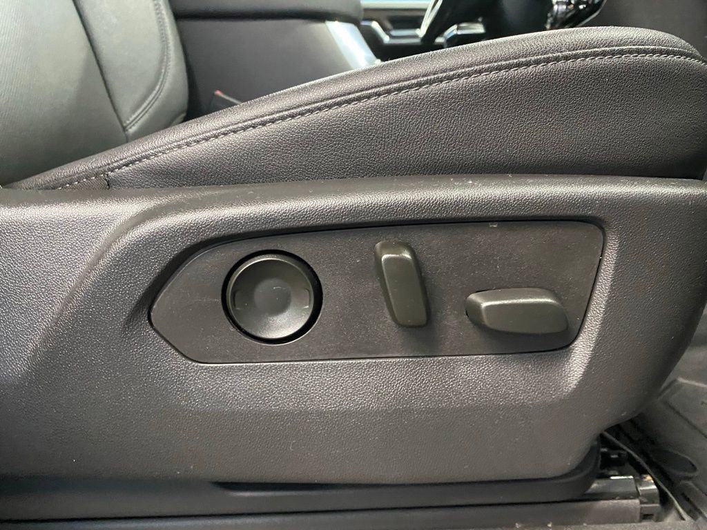 Used 2022 GMC Sierra 1500 SLT w/ SLT Convenience Package AWD/4WD image 47