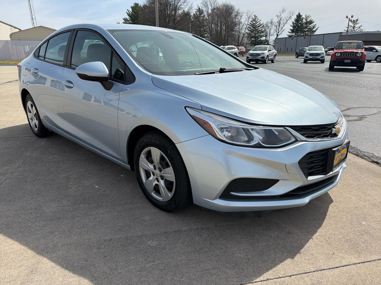 Used 2017 Chevrolet Cruze LS FWD image 3