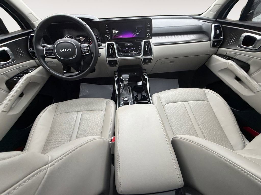 Used 2022 Kia Sorento SX image 18