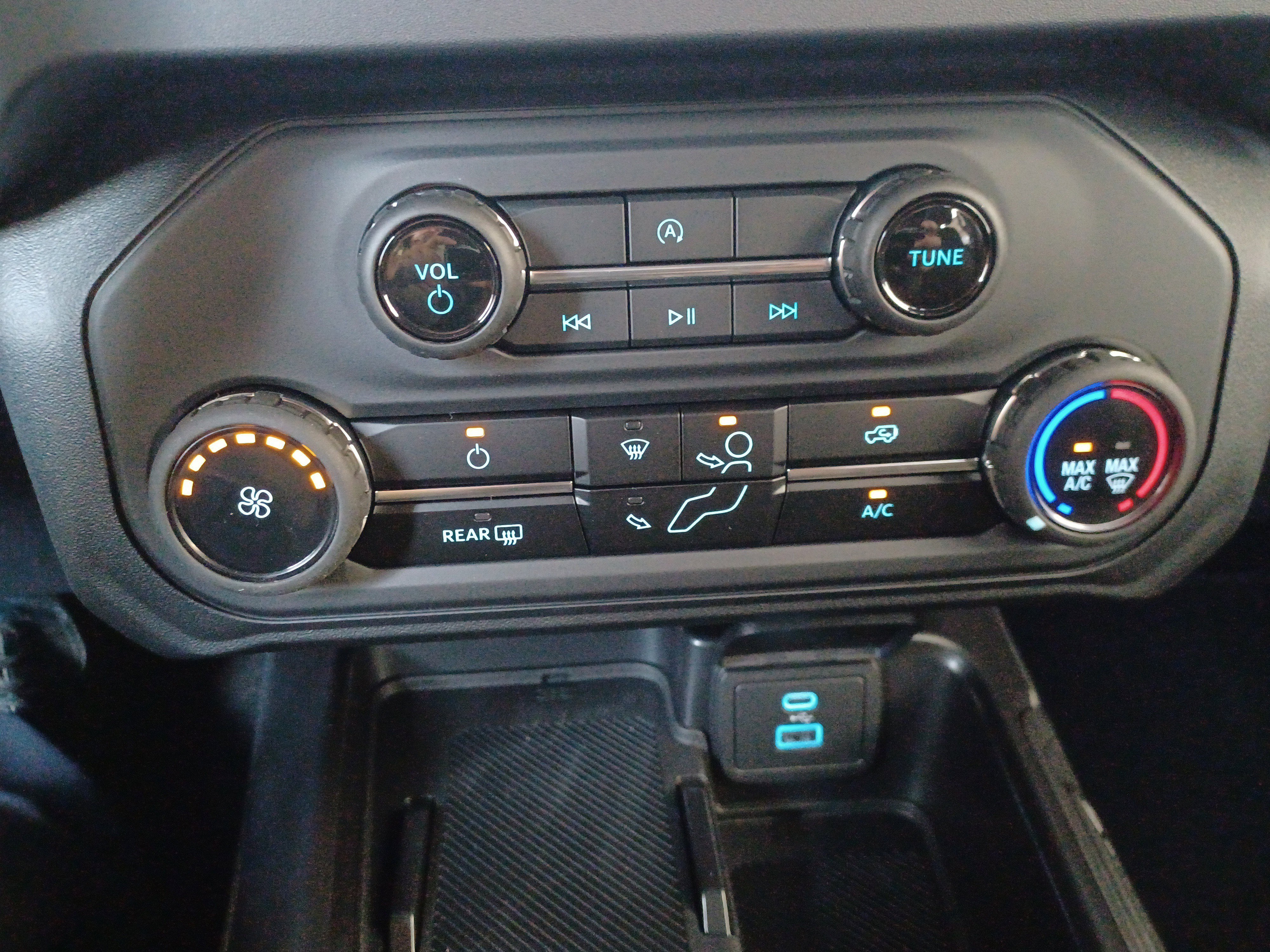 New 2025 Ford Bronco 4-Door w/ Sasquatch Package image 32