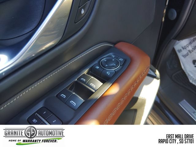 Used 2023 GMC Yukon Denali Ultimate AWD/4WD image 12