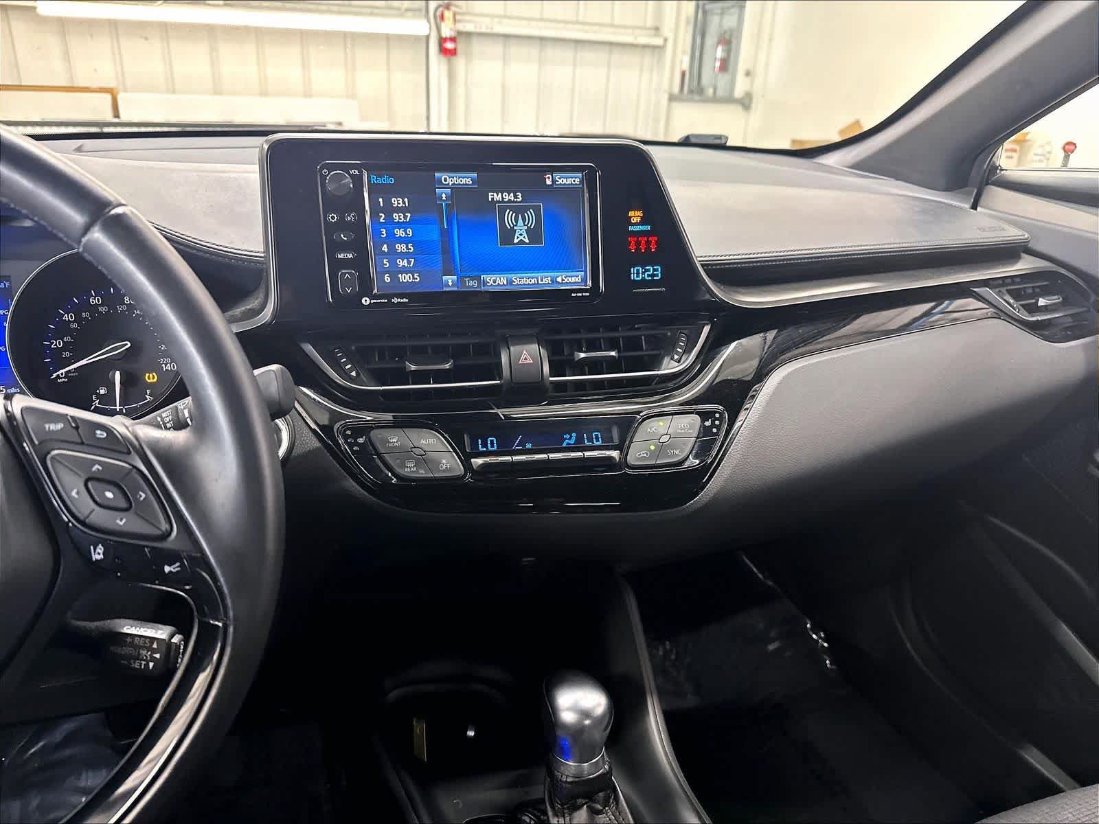 Used 2018 Toyota C-HR XLE FWD image 12