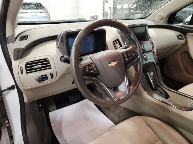 Used 2015 Chevrolet Volt Premium w/ Premium Trim Package FWD image 13