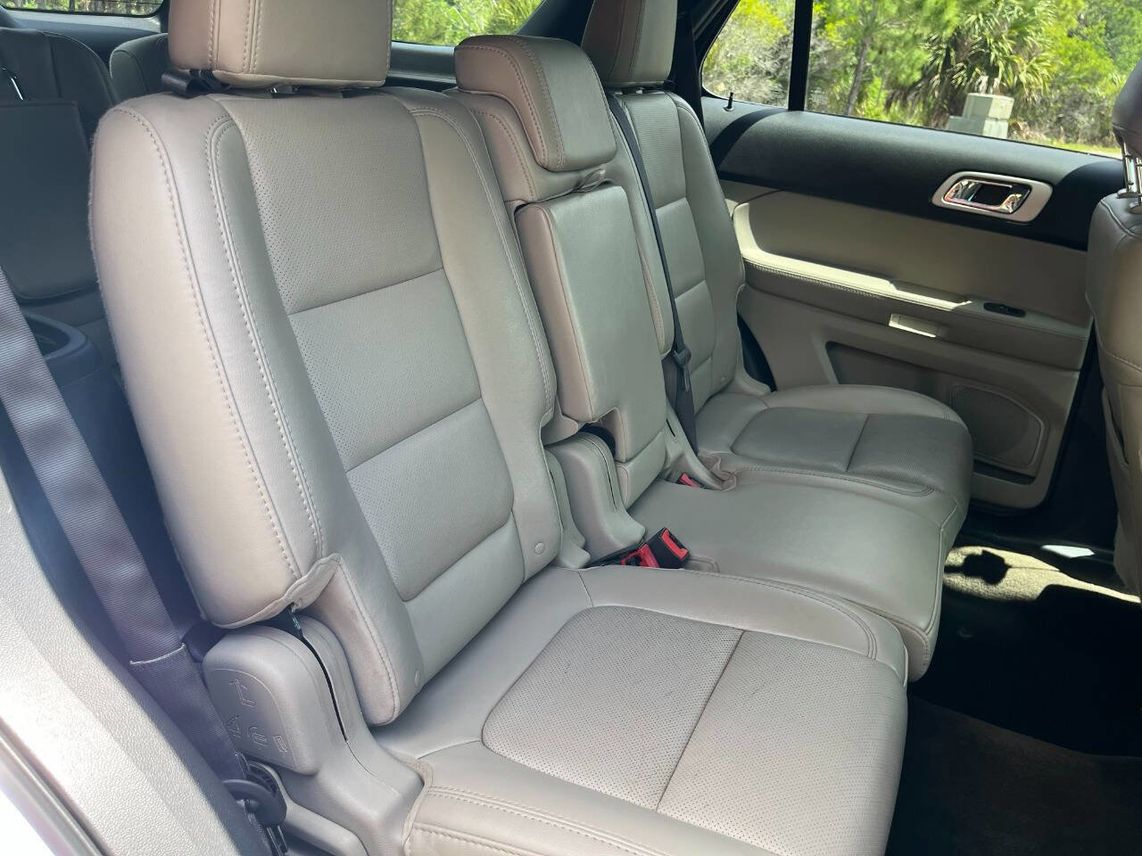 Used 2013 Ford Explorer Limited image 24