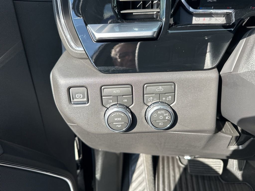 Used 2026 GMC Sierra 1500 Elevation AWD/4WD image 11