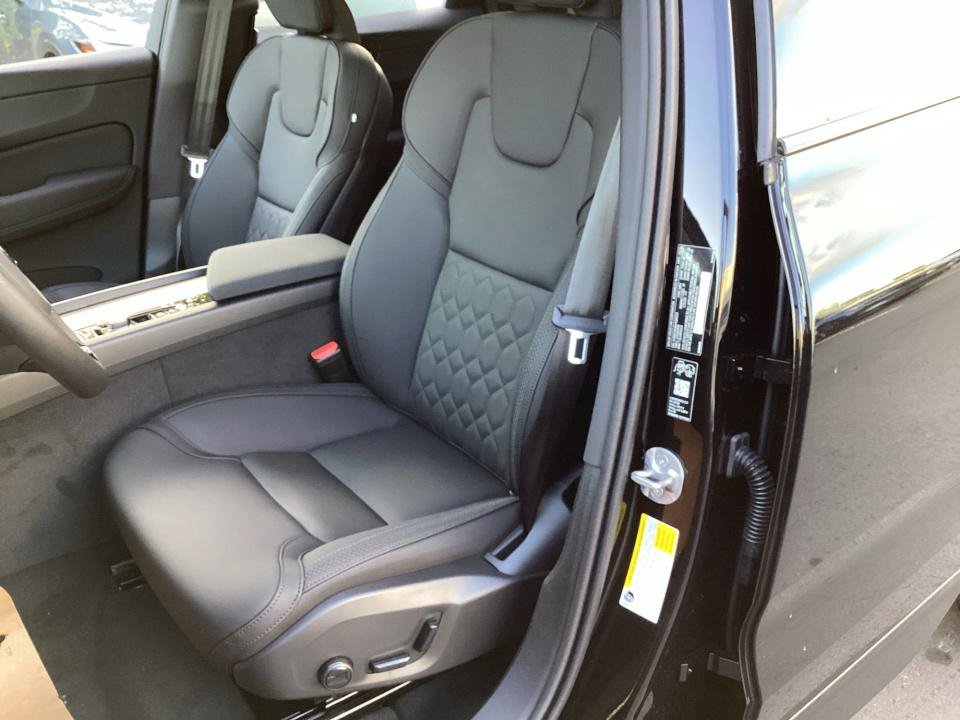 New 2027 Volvo XC60 B5 Core AWD/4WD image 30