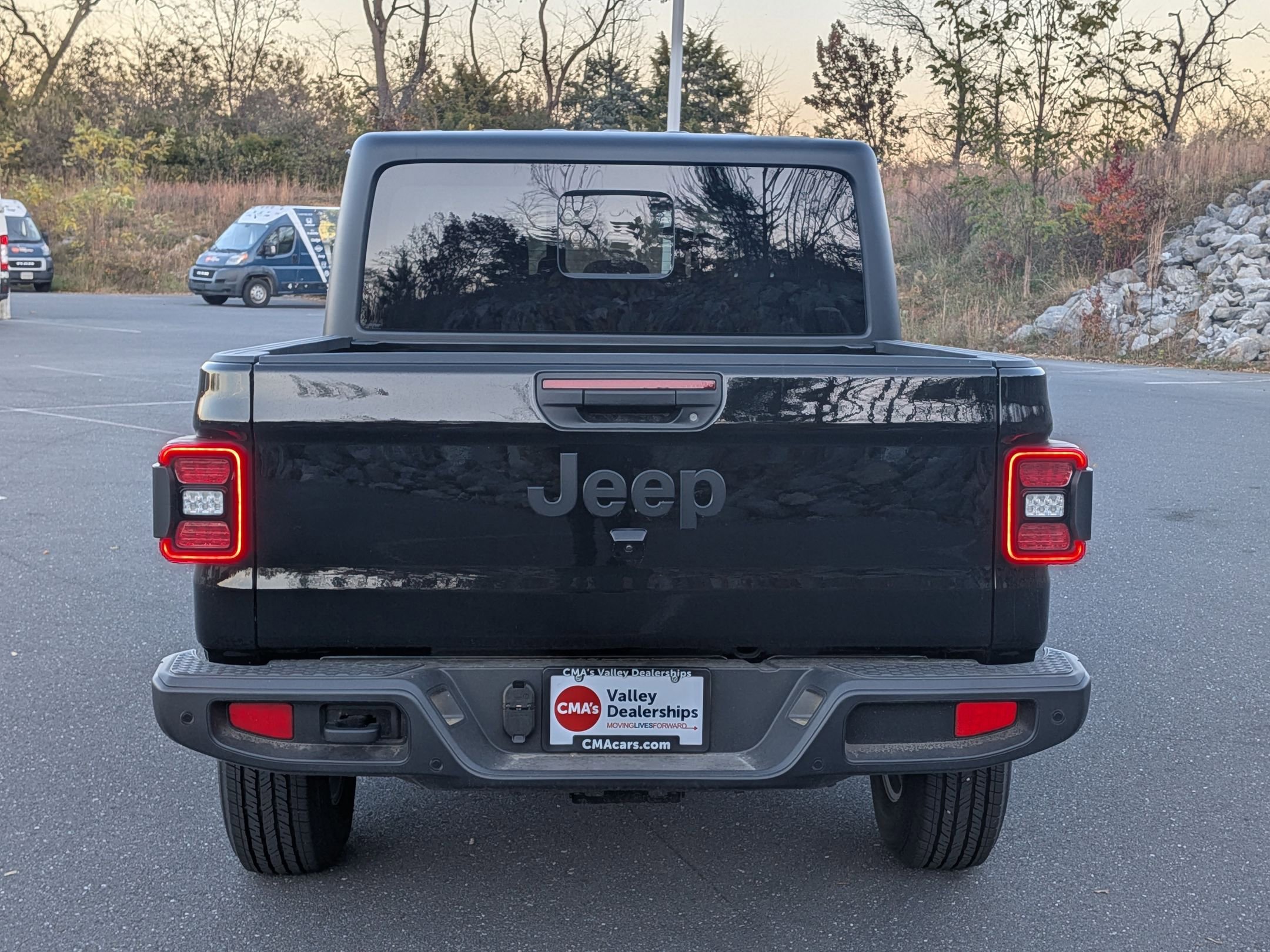 New 2025 Jeep Gladiator Sport image 6