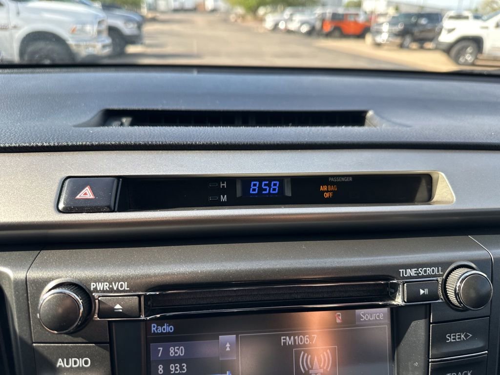 Used 2015 Toyota RAV4 LE image 3