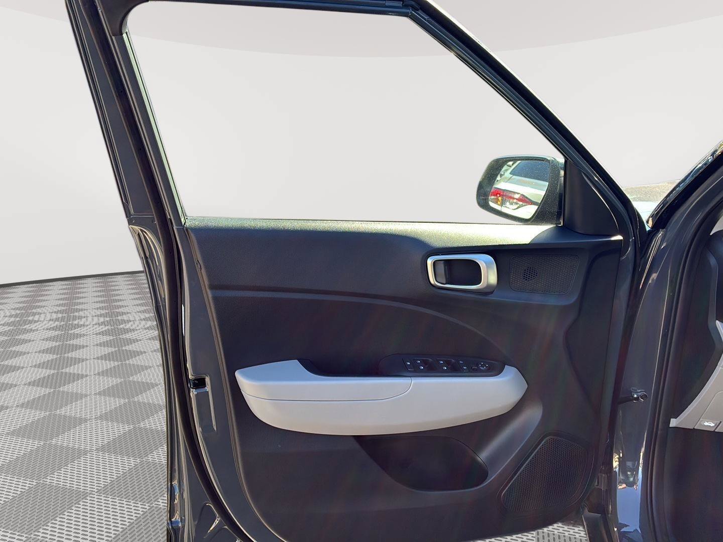 New 2026 Hyundai Venue SEL FWD image 4
