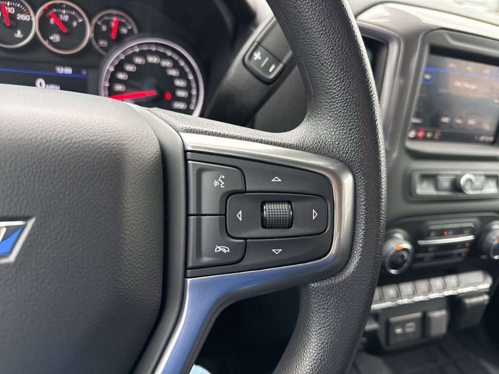 Used 2022 Chevrolet Silverado 2500 Custom w/ Custom Value Package image 15