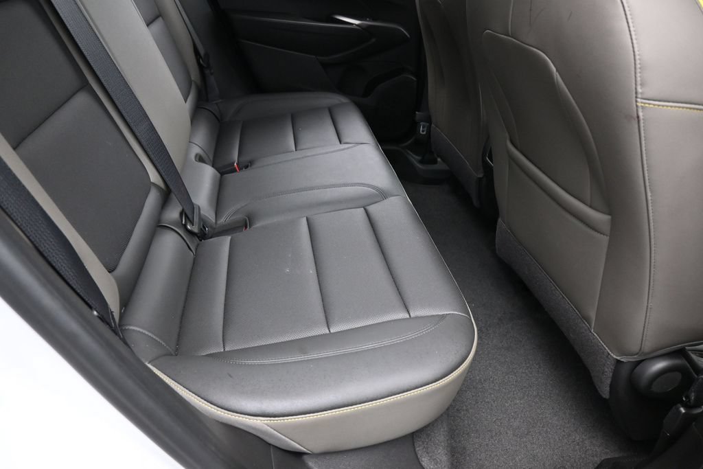 Used 2025 Chevrolet Trax ACTIV FWD image 37