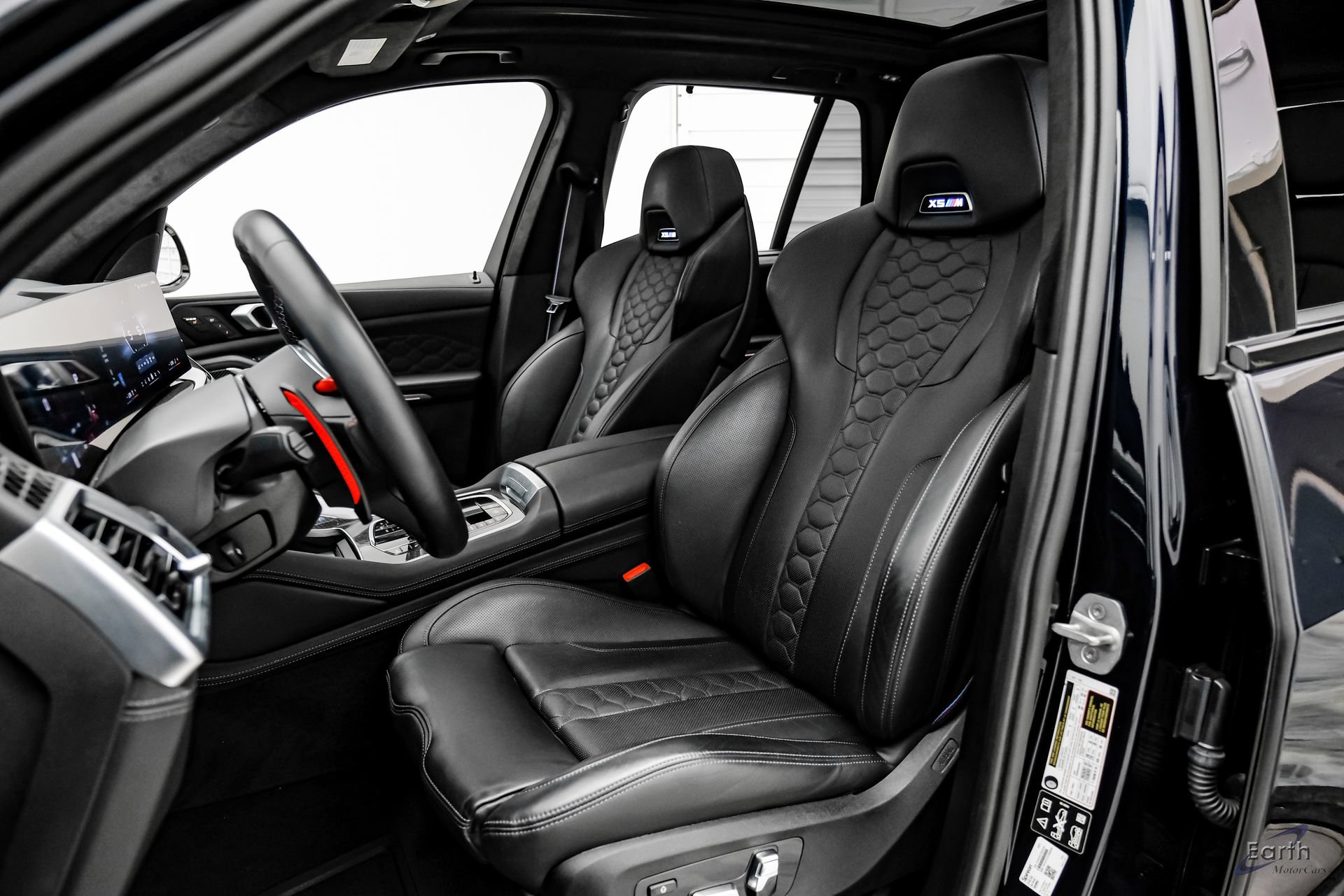 Used 2025 BMW X5 M Competition w/ Executive Package AWD/4WD image 38