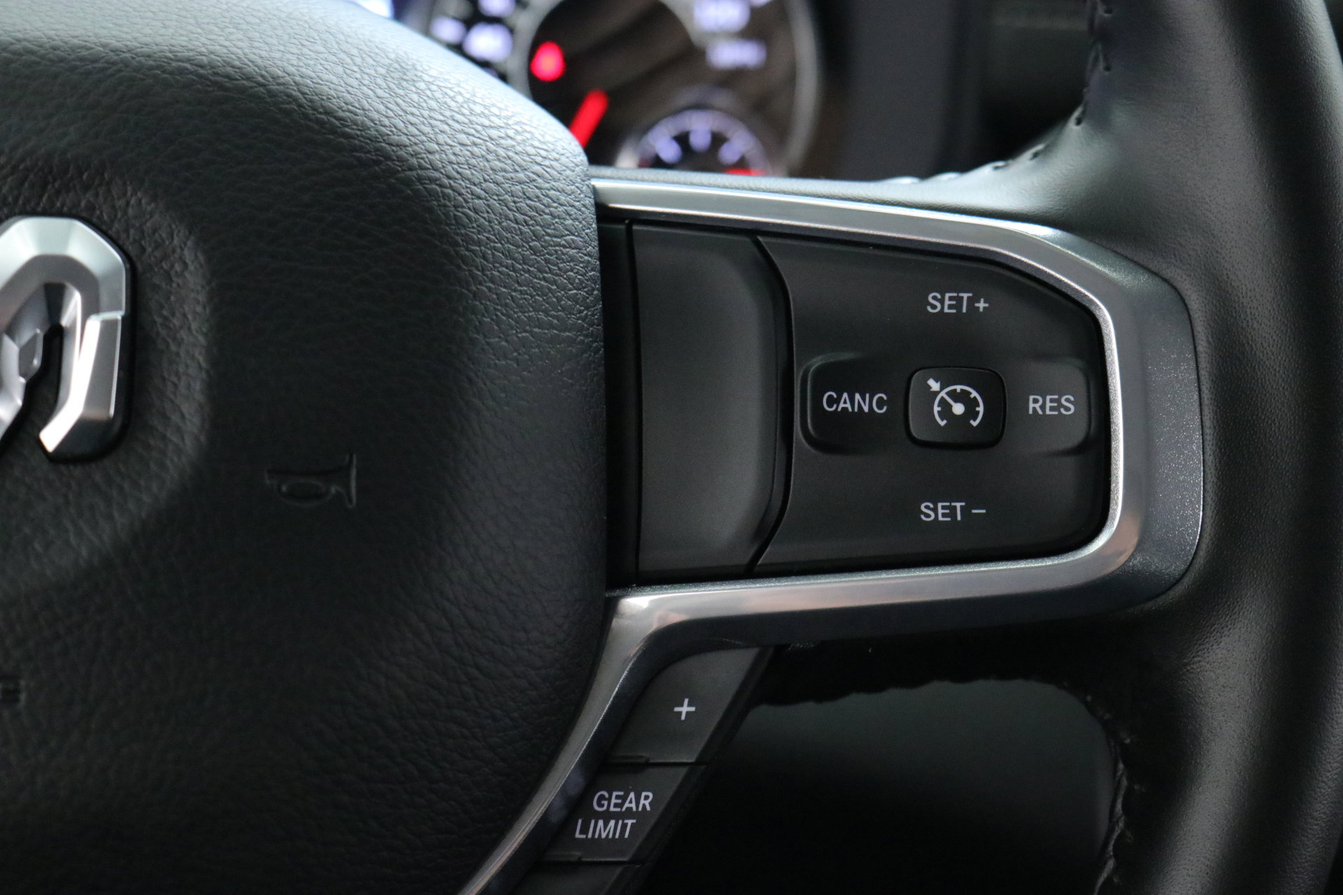 Used 2024 RAM 3500 Laramie w/ Chrome Bumper Package image 15