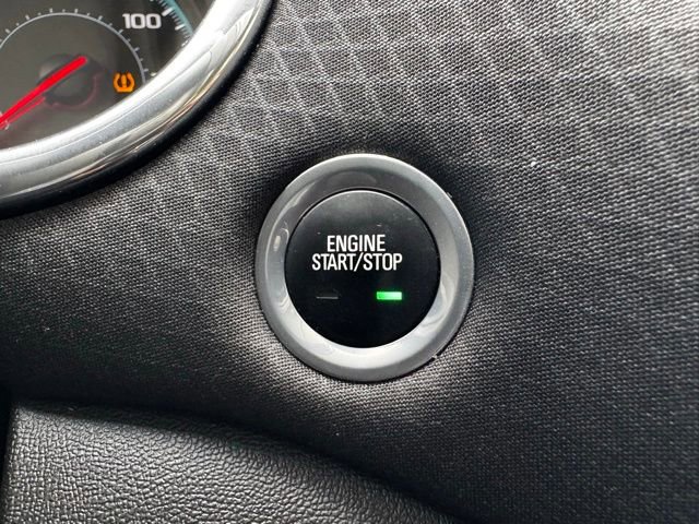 Used 2017 Chevrolet Malibu Hybrid image 27