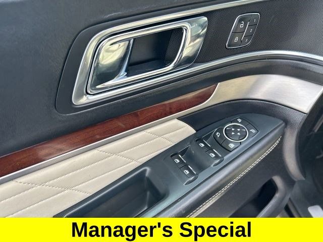 Used 2019 Ford Explorer Platinum image 13