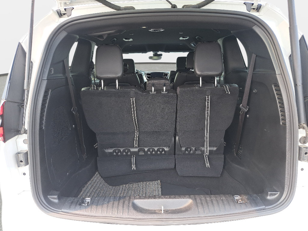 Certified 2023 Chrysler Pacifica Touring-L w/ Uconnect Theater Family Group AWD/4WD image 13