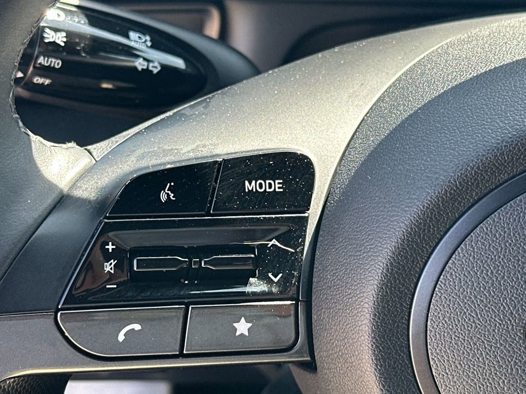 Used 2025 Hyundai Elantra Sport image 25