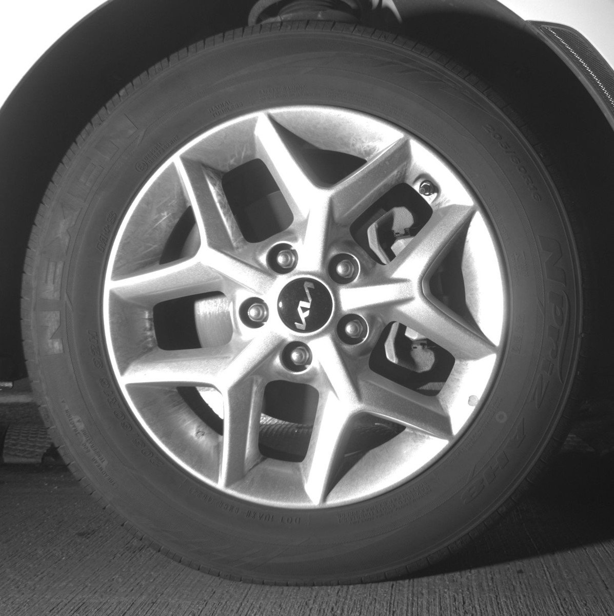 Used 2025 Kia Soul LX w/ LX Technology Package FWD image 13