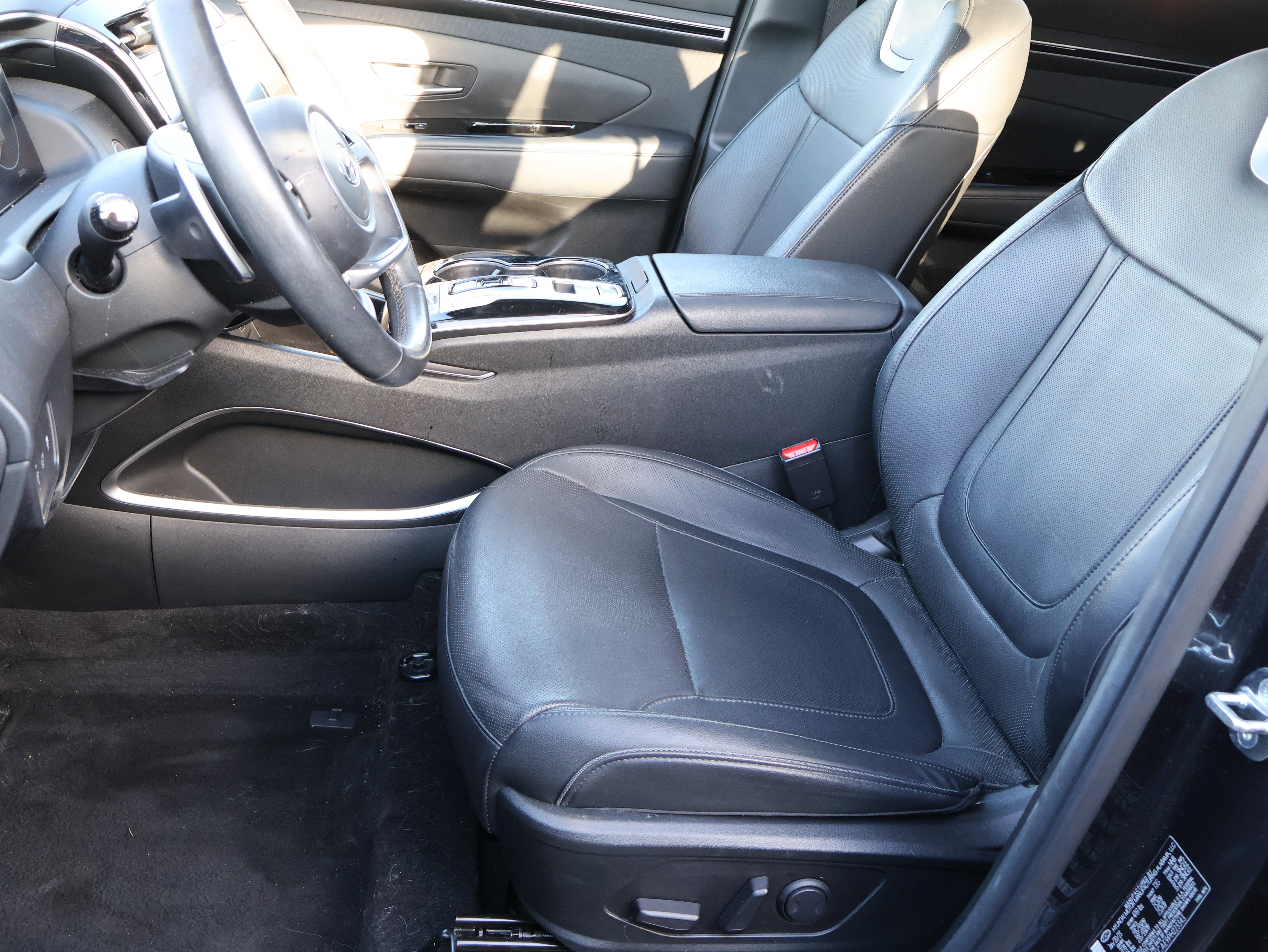 Used 2023 Hyundai Tucson Limited w/ Cargo Package image 37