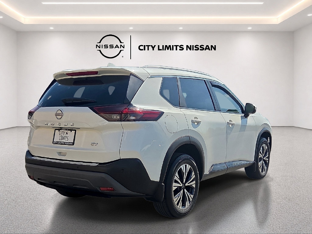 Used 2022 Nissan Rogue SV w/ SV Premium Package FWD image 5