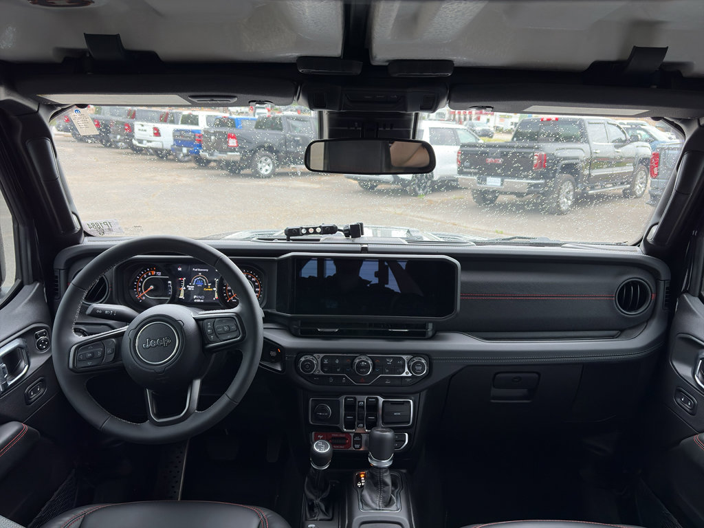 Used 2025 Jeep Gladiator Rubicon w/ Convenience Group image 9
