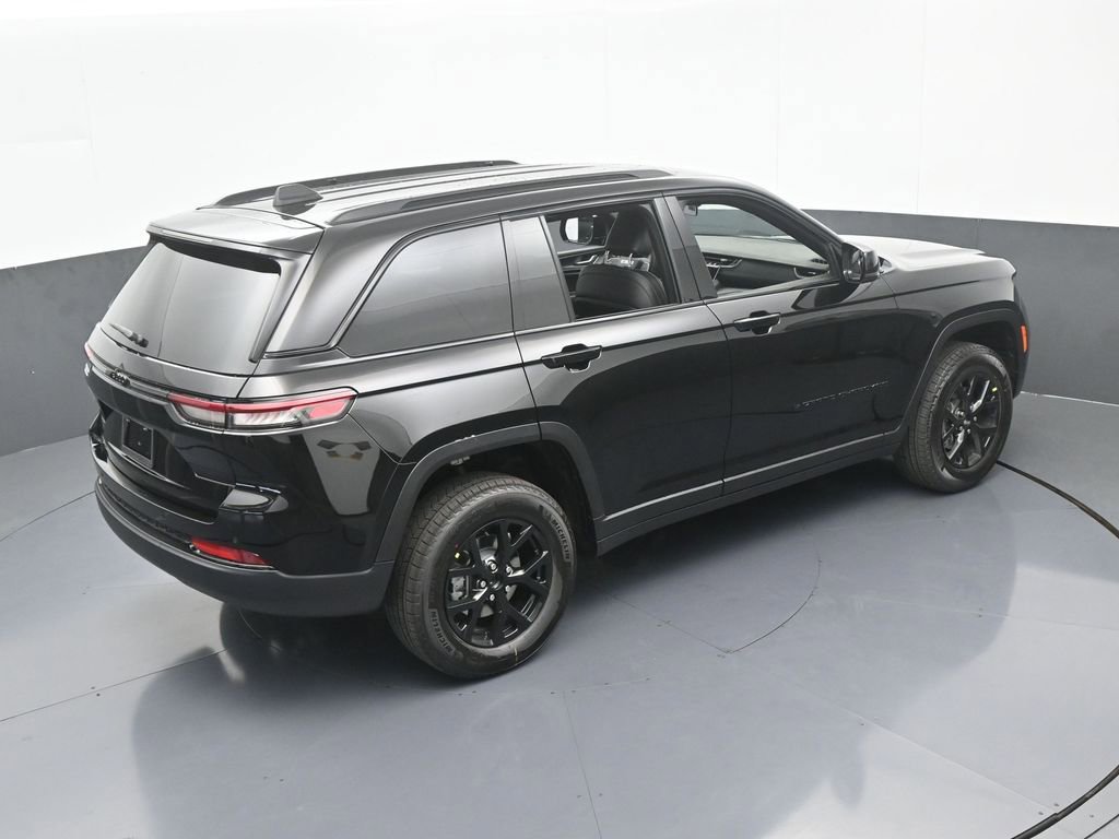 New 2025 Jeep Grand Cherokee Altitude image 44