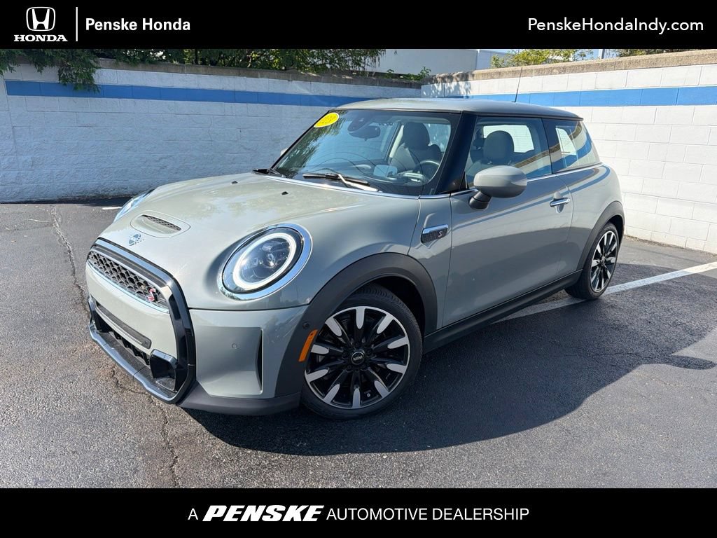 Used 2023 MINI Cooper S w/ Driver Assistance Package FWD image 1
