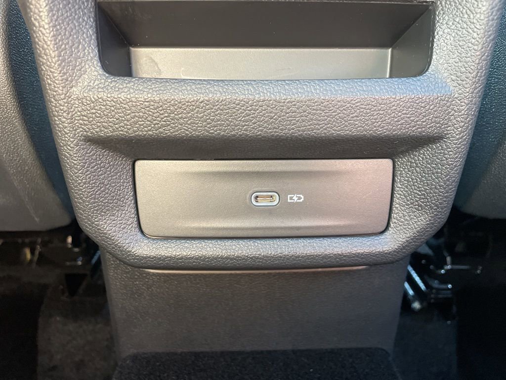 Used 2024 Volkswagen Taos SE image 22