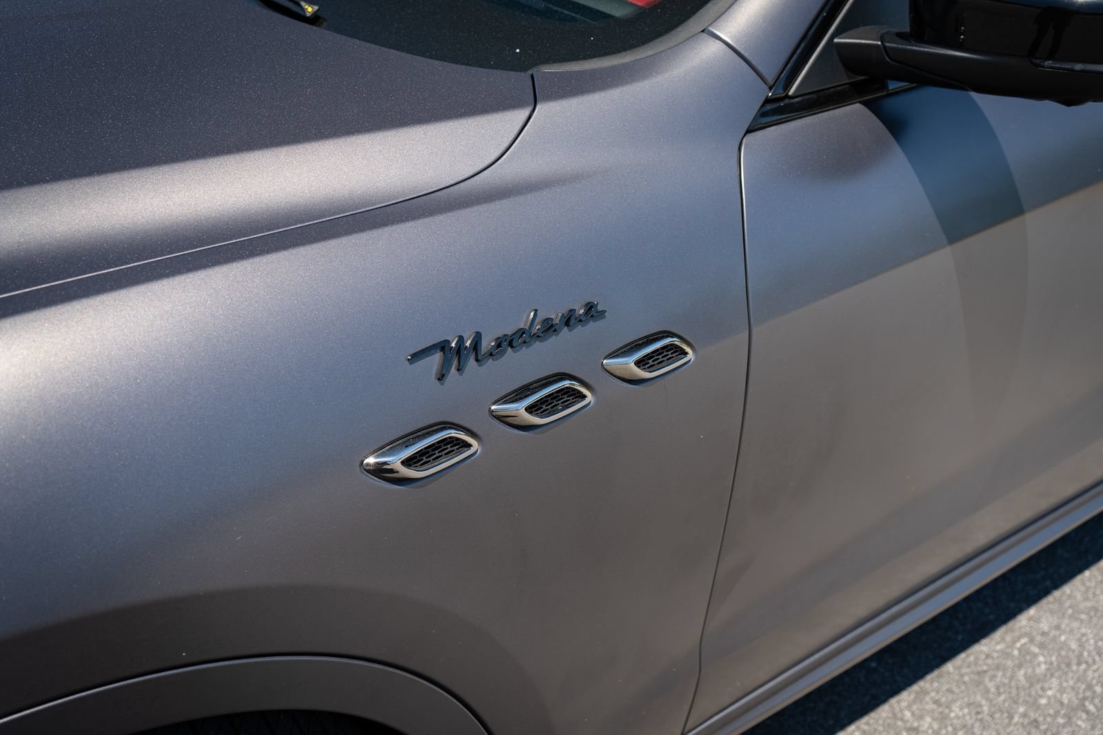 Used 2022 Maserati Levante Modena AWD/4WD image 12