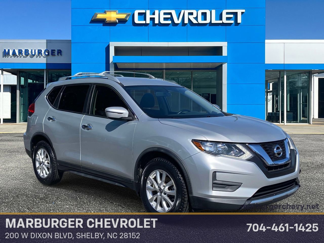 Used 2017 Nissan Rogue SV FWD image 1
