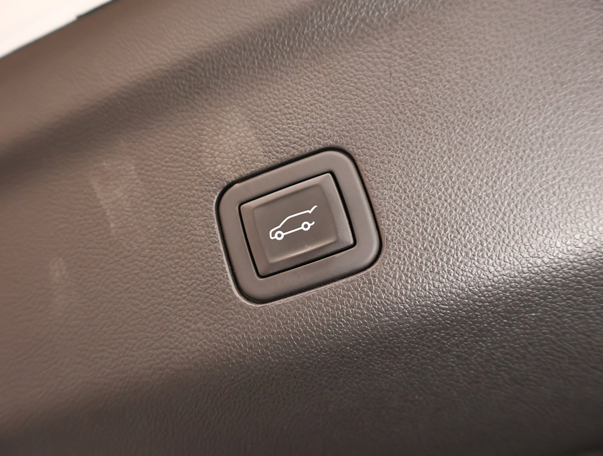 Certified 2024 Chevrolet Tahoe High Country image 32