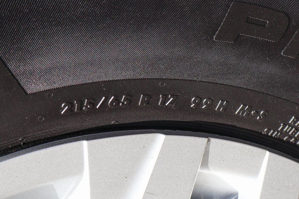 Used 2022 Toyota Corolla Cross L image 41