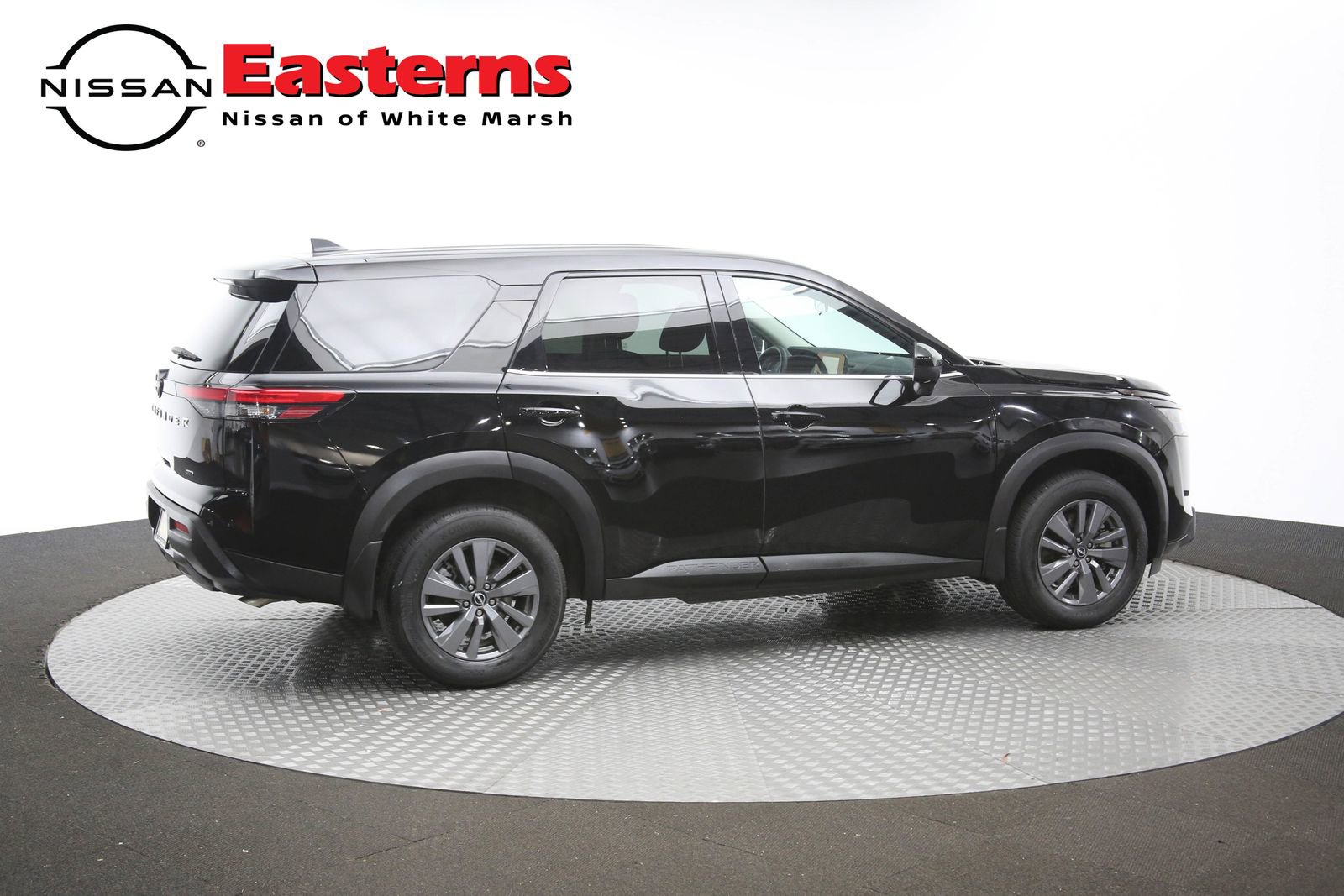 Used 2024 Nissan Pathfinder S AWD/4WD image 42