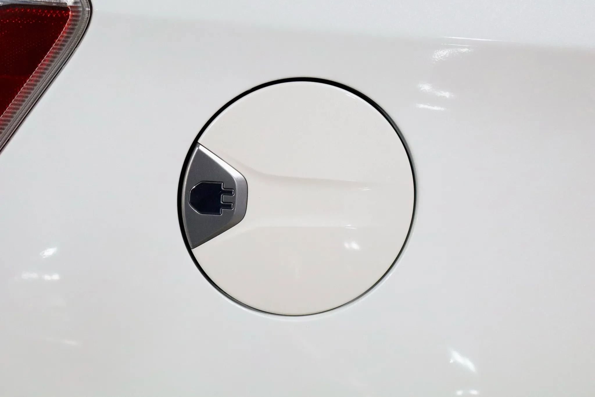 Used 2013 Toyota Prius Plug-In Hybrid image 10