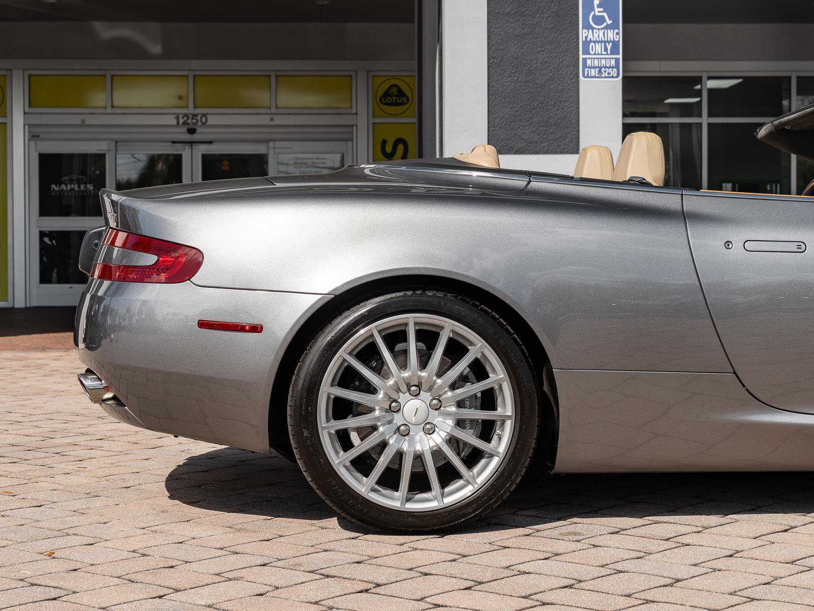 Used 2006 Aston Martin DB9 Volante image 48
