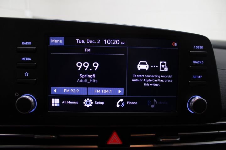 Used 2023 Hyundai Elantra SEL image 3