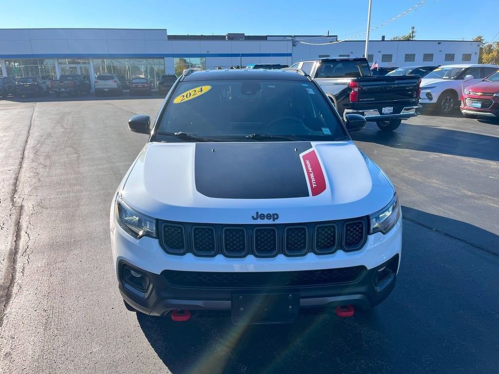 Used 2024 Jeep Compass Trailhawk w/ Trailhawk Convenience Group image 5