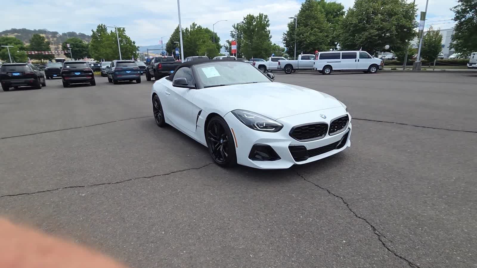Used 2026 BMW Z4 sDrive30i RWD image 2