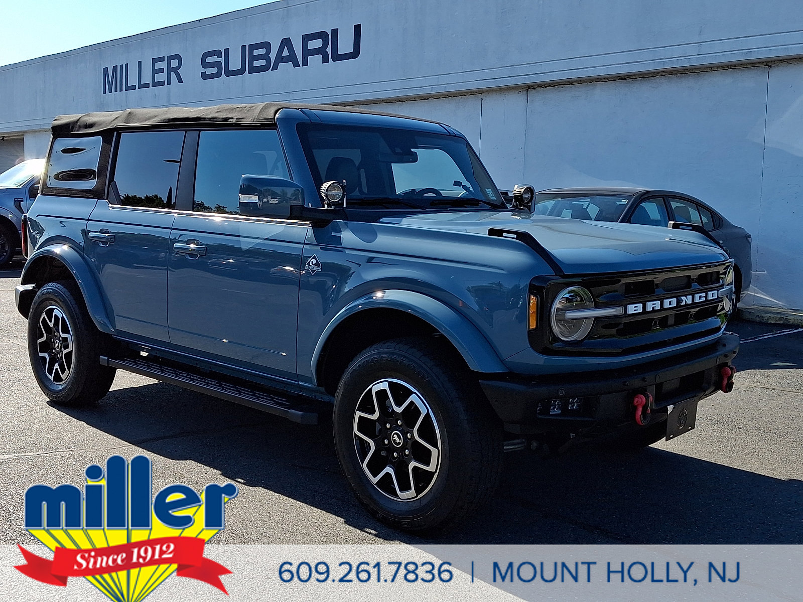 Certified 2022 Ford Bronco Outer Banks AWD/4WD image 1