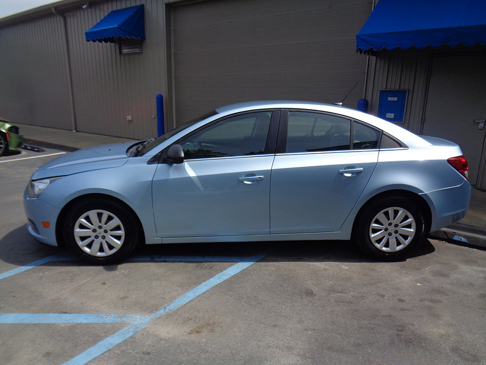 Used 2011 Chevrolet Cruze LS w/ Connectivity Package image 4